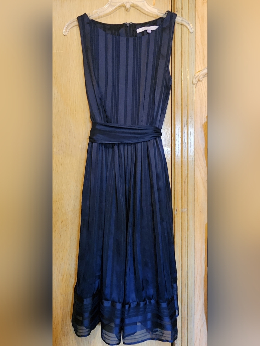 Luxe By Carmen Marc Valvo Dress Womens Sz 6 Navy Blue  Chiffon Sleeveless